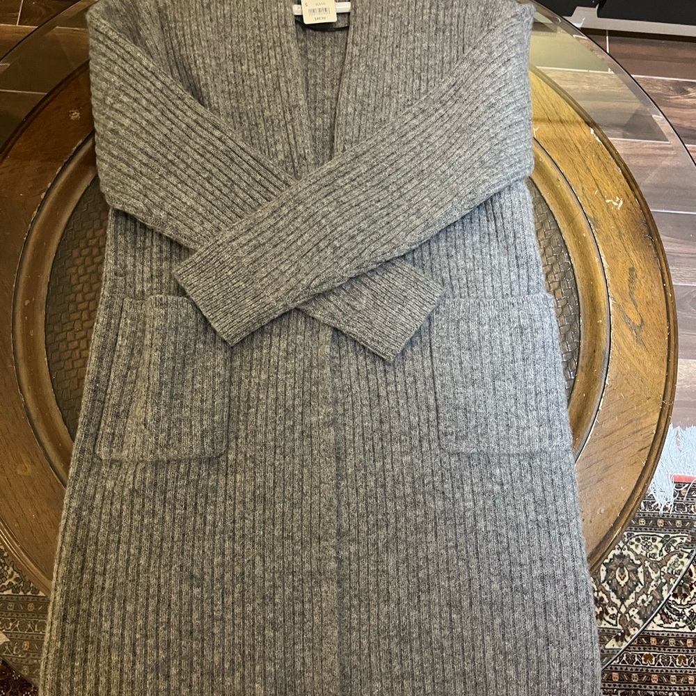 Uniqlo Gray Ribbed Cardigan